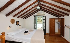 Skopelos Evergreen Apartments